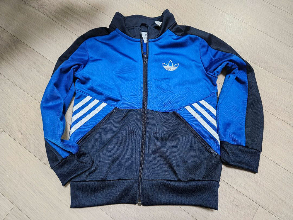 아디다스 키즈 트레이닝복 세트 (120사이즈)--3