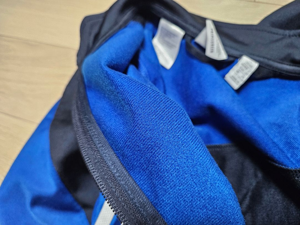 아디다스 키즈 트레이닝복 세트 (120사이즈)--6