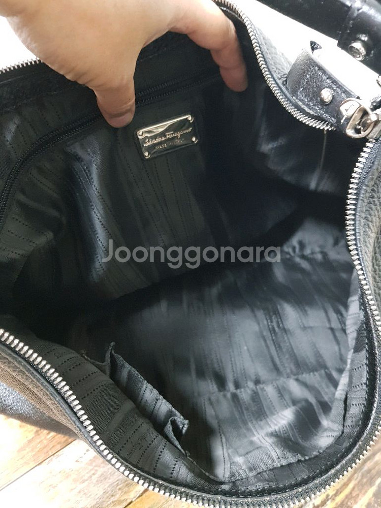 [정품] 페라가모 간치니 파니샤 숄더백--7