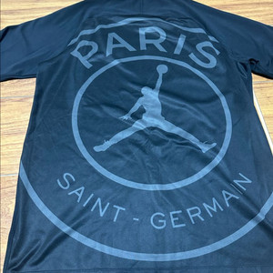 PSG 조던 스웨트 트레이닝탑 맨투맨 판매합니다 이미지