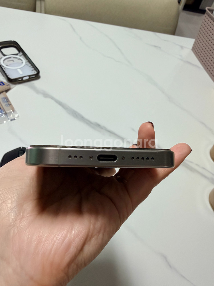 아이폰15프로 내추럴티타늄 256GB--6