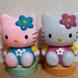 고전카오하나키티램프조명키티딸기소품통다니엘키티커플잔 이미지