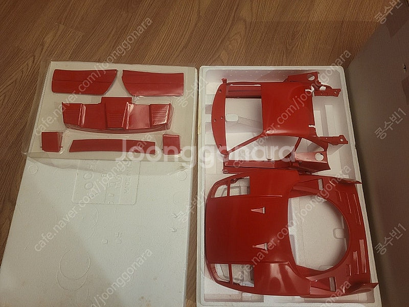 pocher 1/8 페라리 F40 레이싱버젼 미조립분양--3