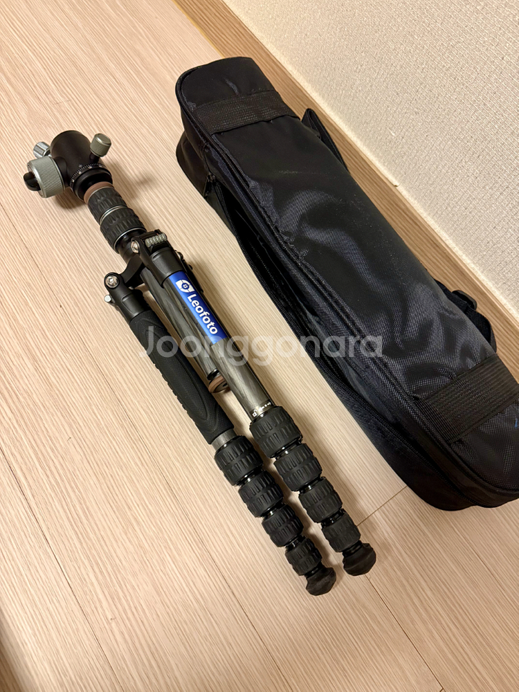 가볍고 튼튼한 레오포토 LX-225CT 카본 삼각대--4