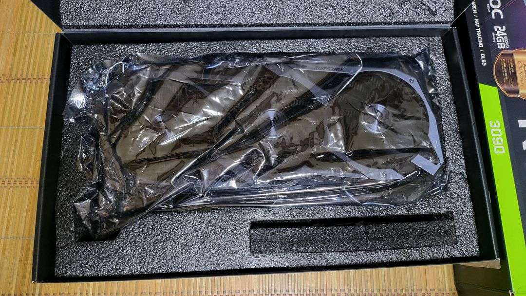 ASUS 3090 로그스트릭 판매합니다--1