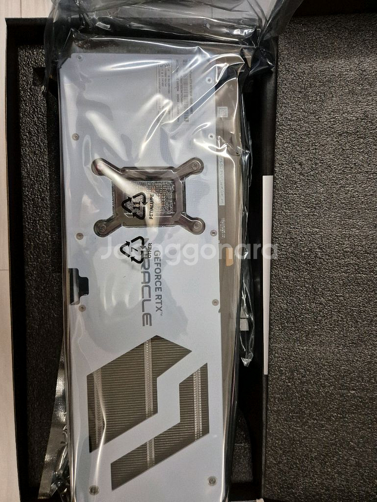 이엠텍 지포스 rtx 5070 미라클 화이트 12G--1