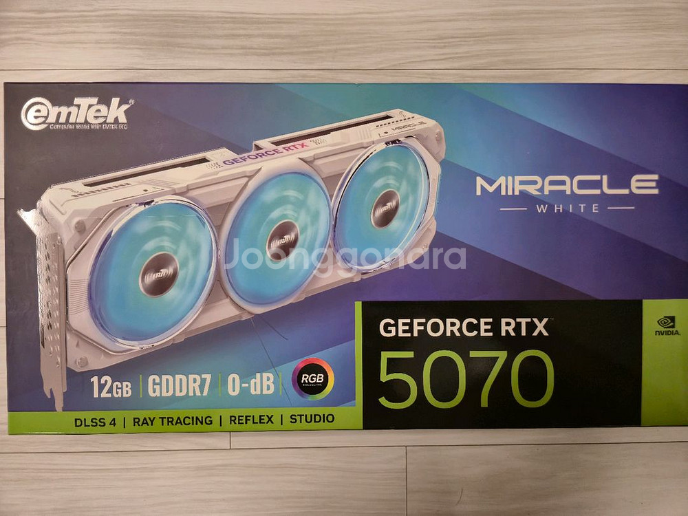 이엠텍 지포스 rtx 5070 미라클 화이트 12G--4