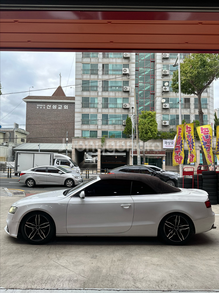 아우디 rs5룩 카브리올레 판매합니다--3