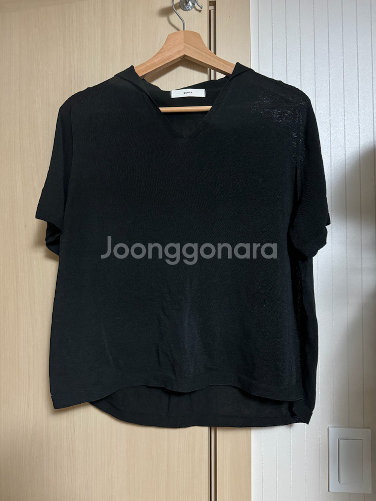 보웬 블랙 카라 니트와 보웬 핑크색 스커트--0