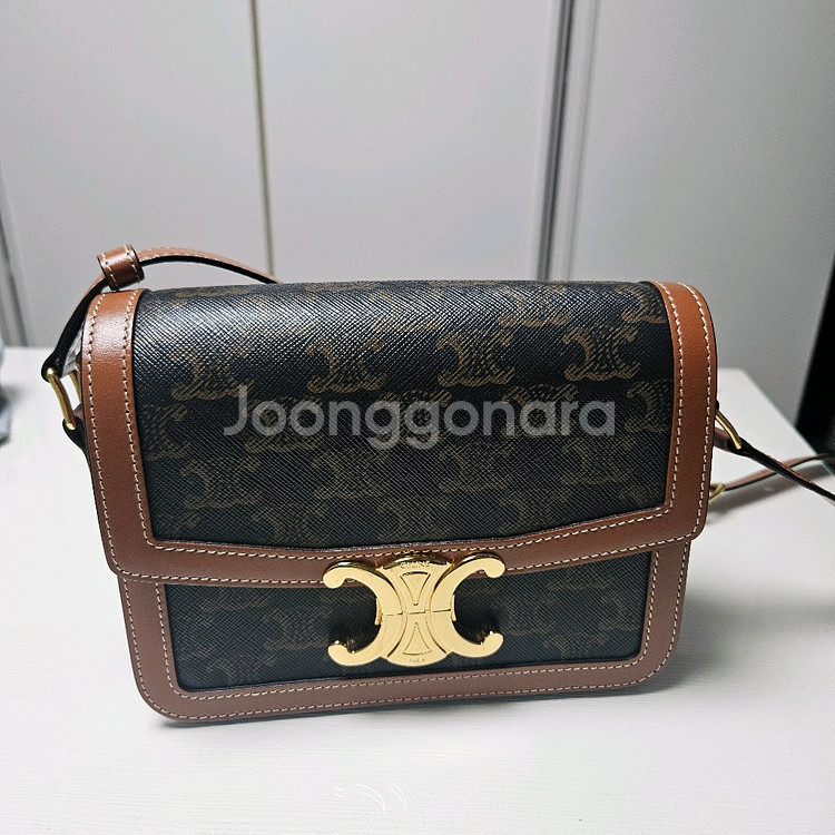 셀린느 트리옹프 카프스킨 백 가방 영수증 풀박스 샐린느--1
