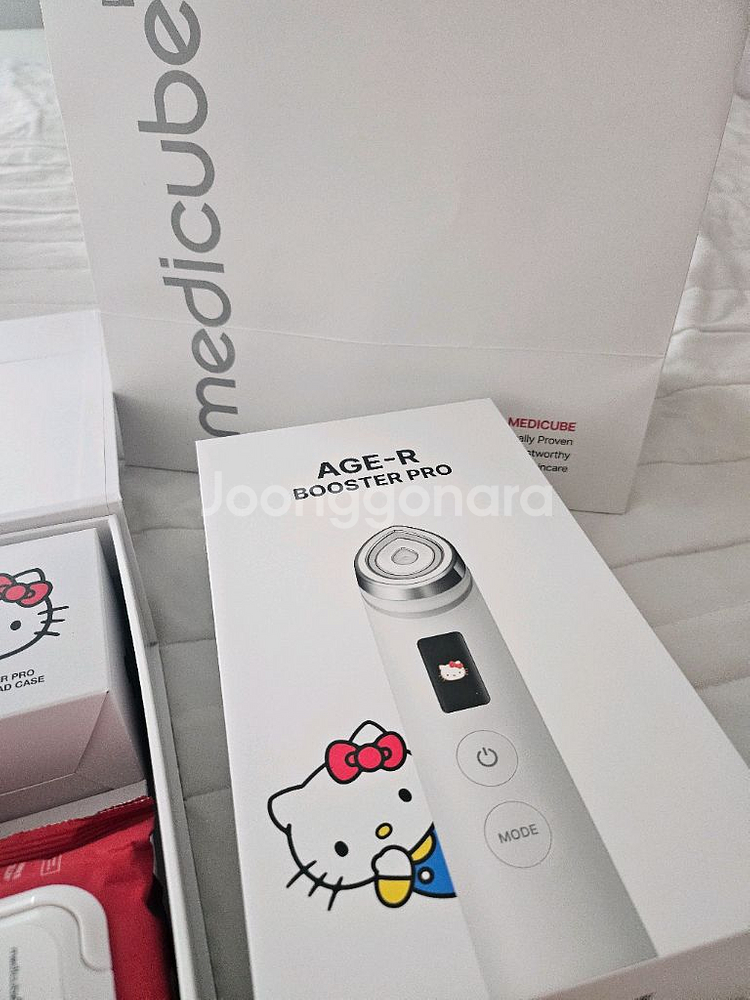 메디큐브 부스터프로 헬로키티 에디션--3