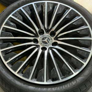 cle 19인치 휠+타이어 판매합니다.