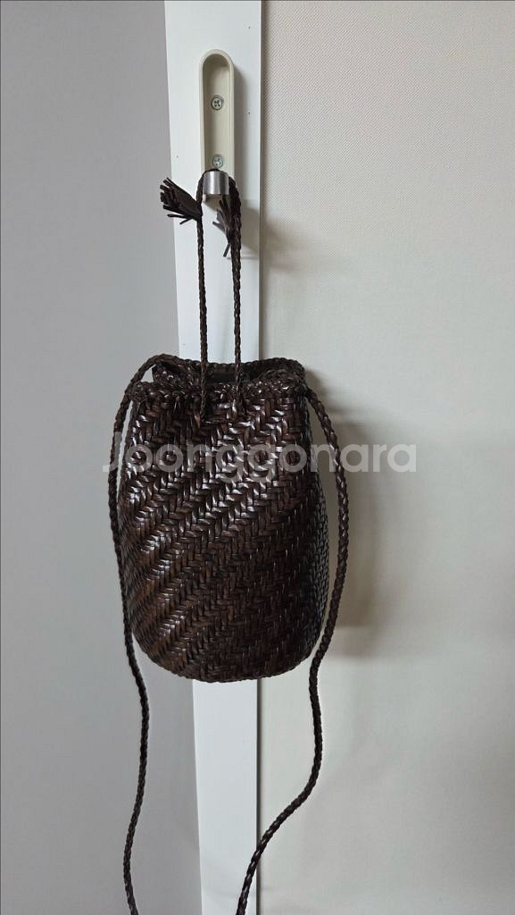 드래곤디퓨전 폼폼 버킷백((정품)) + 이너백 포함--1