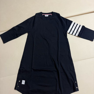 톰브라운 4bar 베이스볼 코튼 원피스