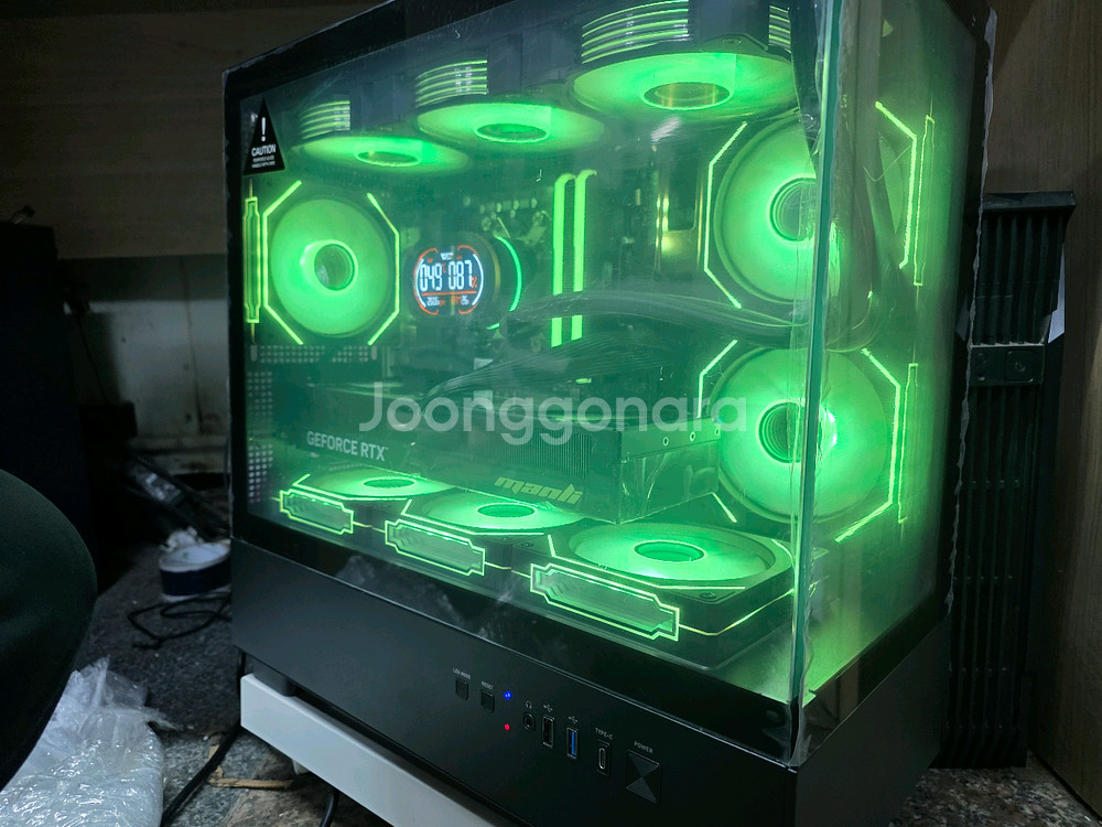 게이밍 PC RTX5070+7800X3D 가성비컴퓨터--1