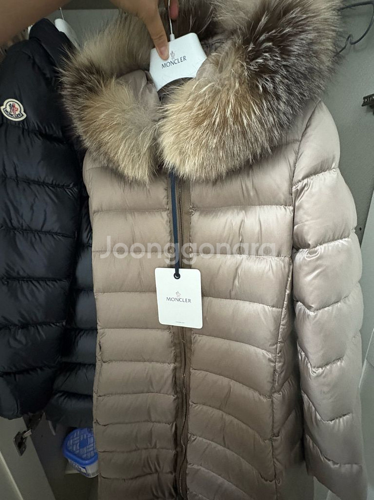 몽클레어 여성 리얼퍼 롱패딩 거의 새상품--6