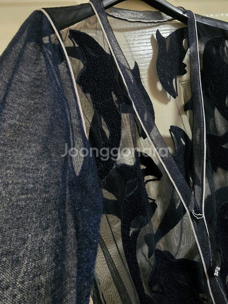 오즈세컨 가디건 판매합니다--2