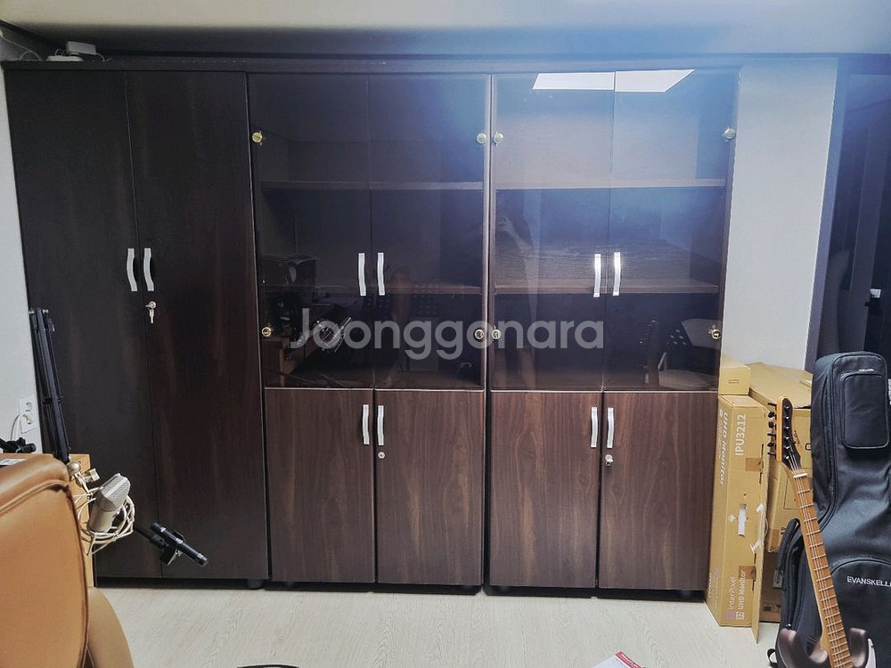 브라운 진열장--0