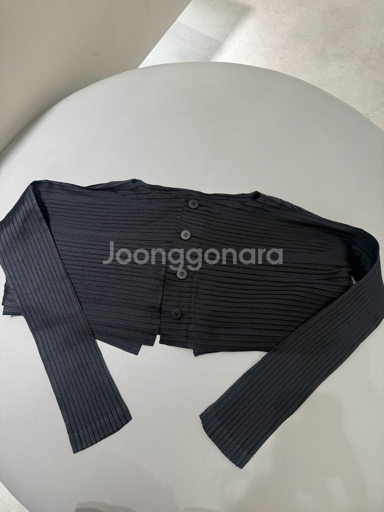 (새상품)이세이미야케 가디건--1