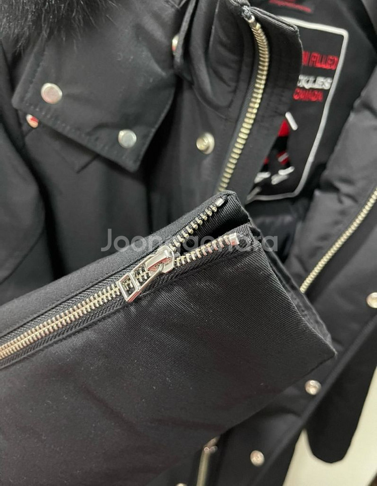 무스너클 스틸링 남성 패딩--3