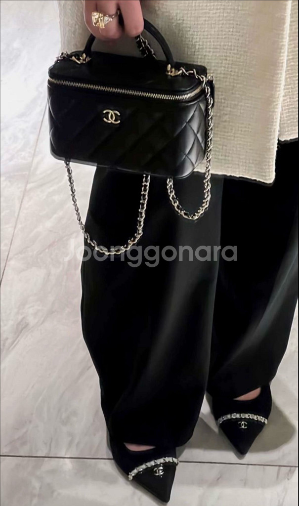 샤넬 직사각 베니티 탑핸들 램스킨 31번대--9