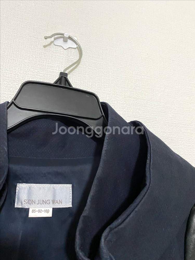 손정완 가죽 소매 패치 자켓--1