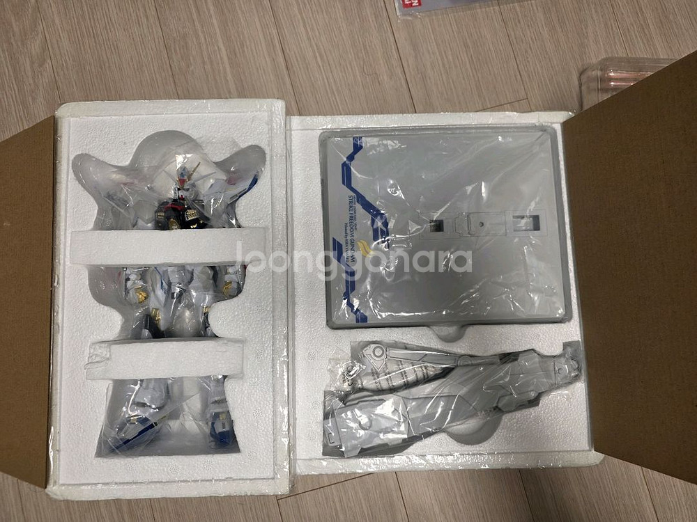 메탈빌드 스트라이크프리덤 초판 판매합니다--1