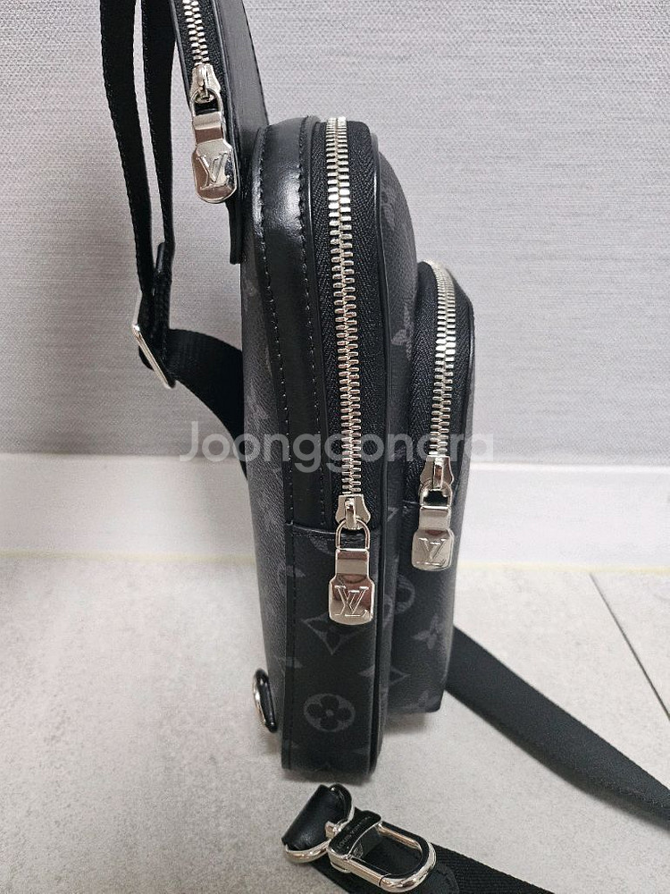 루이비통 에비뉴 슬링백--1