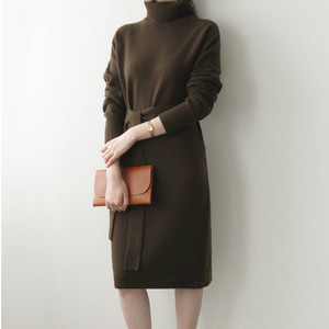 버앤버브(VER&VERVE) 캐시울 홀가먼트 니트원피스