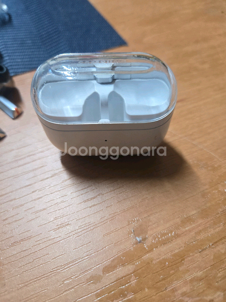 삼성 갤럭시 버즈3 프로 화이트케이스만--0