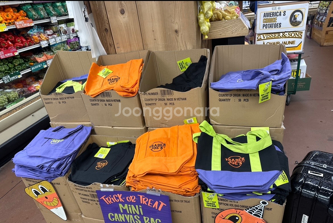 트레이더조 할로윈 한정판 미니 토트백 팔아요!--0