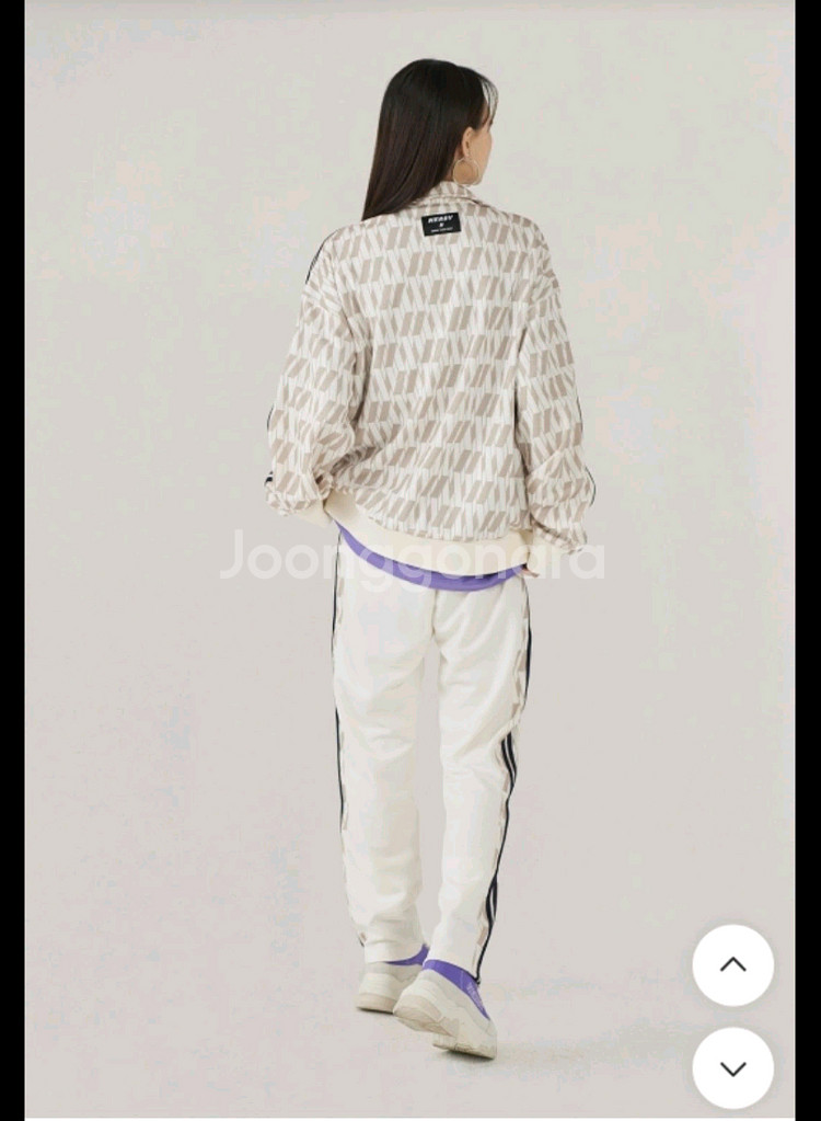 널디 패턴 트랙탑 크림 상하의 새상품 세트--10