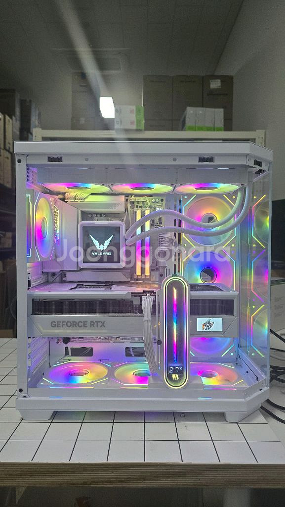 9800x3d, 긱바 마스터 rtx5090 올블랙팝니다--3