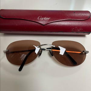 까르띠에 Cartier 무테 안경 긱시크 정품