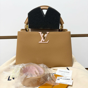 루이비통 카퓌신MM 미사용 새상품 풀구성 팝니다.