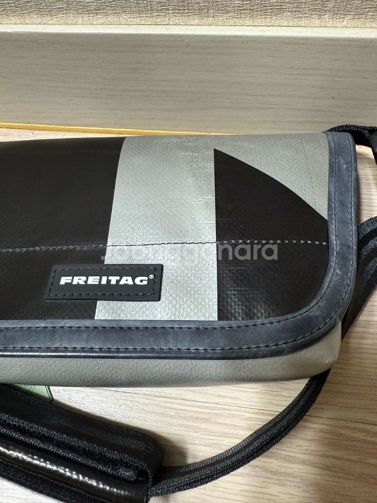 프라이탁 제이미/실버블랙/새제품--1