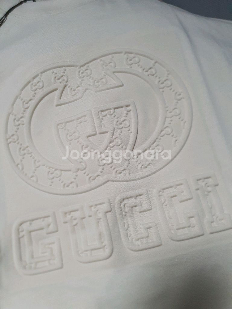 구찌 반팔티 크림색 새상품--2