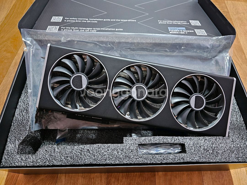 XFX 라데온 RX 7900XTX MERC 판매합니다.--3