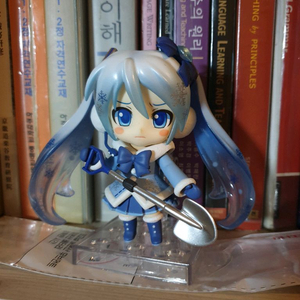 후와후와코트 미쿠 유키미쿠 넨도로이드