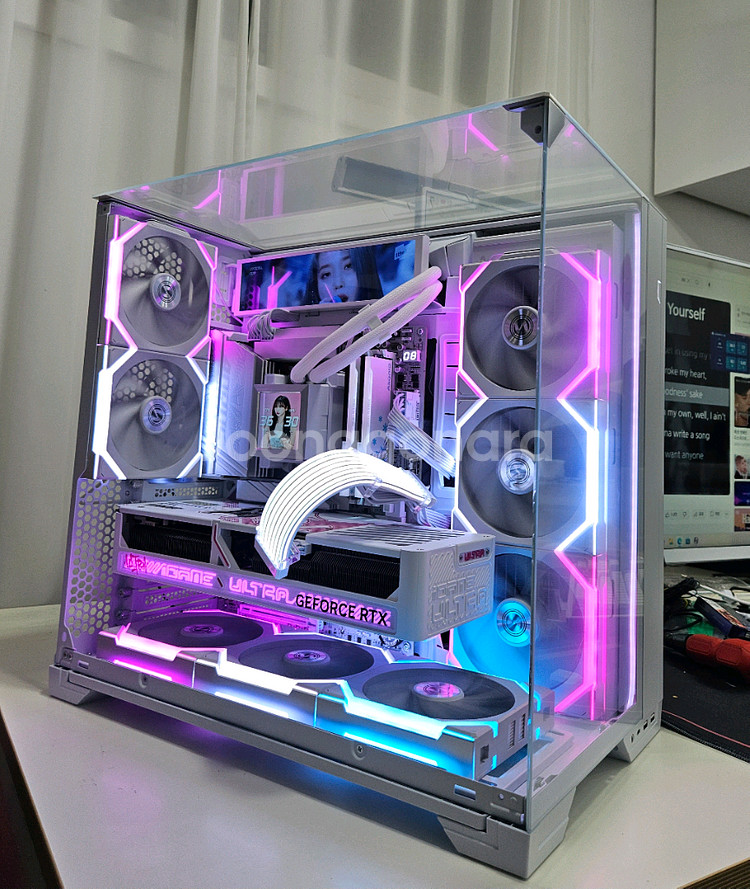 9800x3d/x870/rtx5070ti 리안리 본체--1
