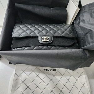 샤넬 클래식 미듐 은장