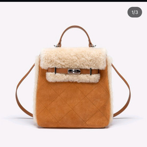 어그백팩 구해요