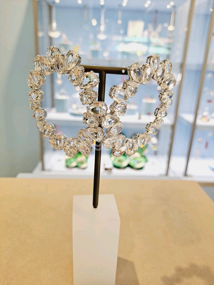 (새상품) 스와로브스키 귀걸이--0