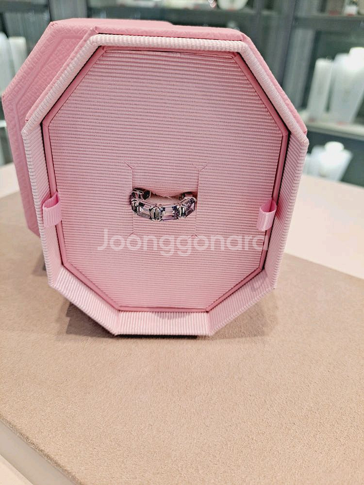 (새상품)스와로브스키 귀걸이--1