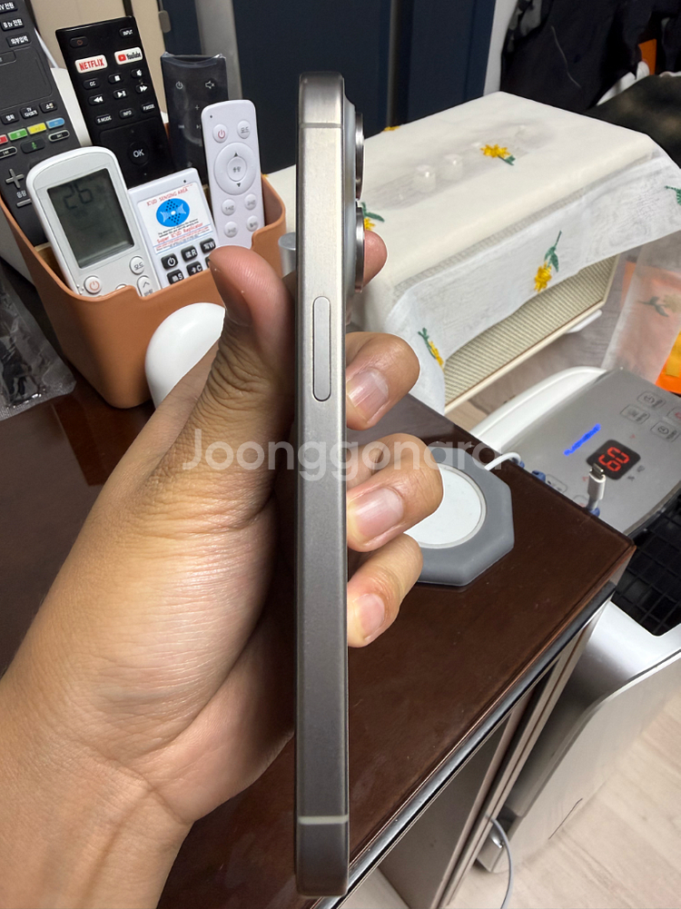 아이폰 15 프로 256GB 내추럴 티타늄 A급 박스O--4