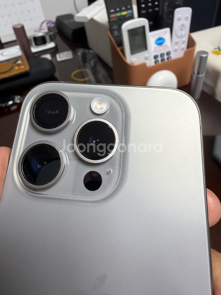 아이폰 15 프로 256GB 내추럴 티타늄 A급 박스O--8