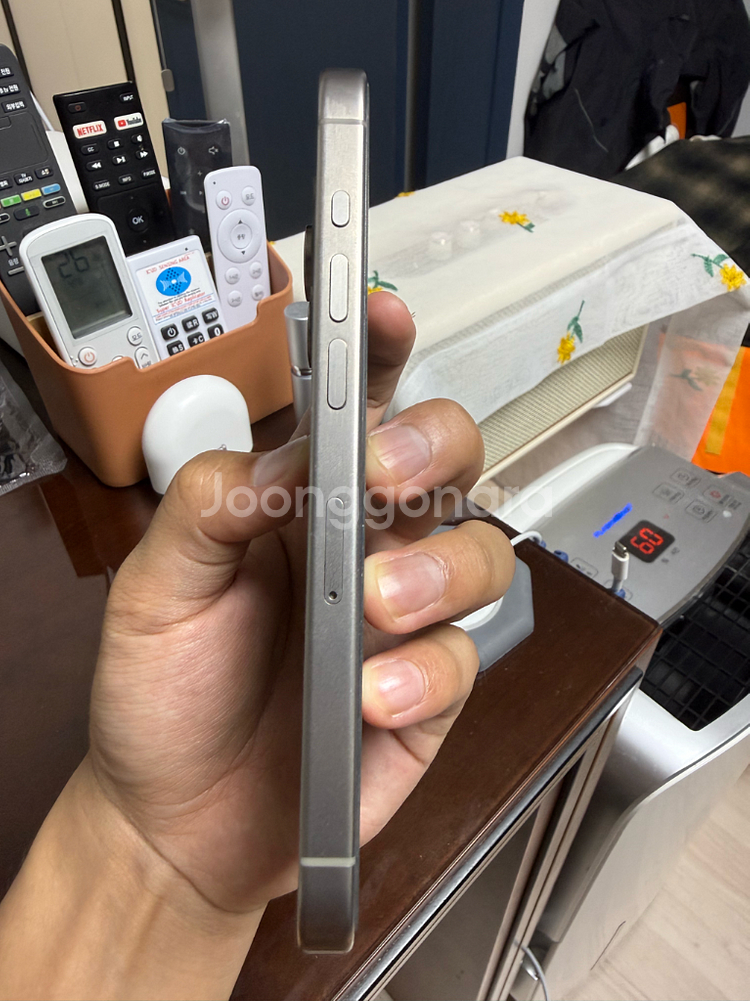 아이폰 15 프로 256GB 내추럴 티타늄 A급 박스O--13