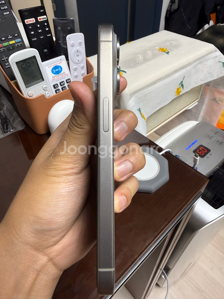 아이폰 15 프로 256GB 내추럴 티타늄 A급 박스O--12