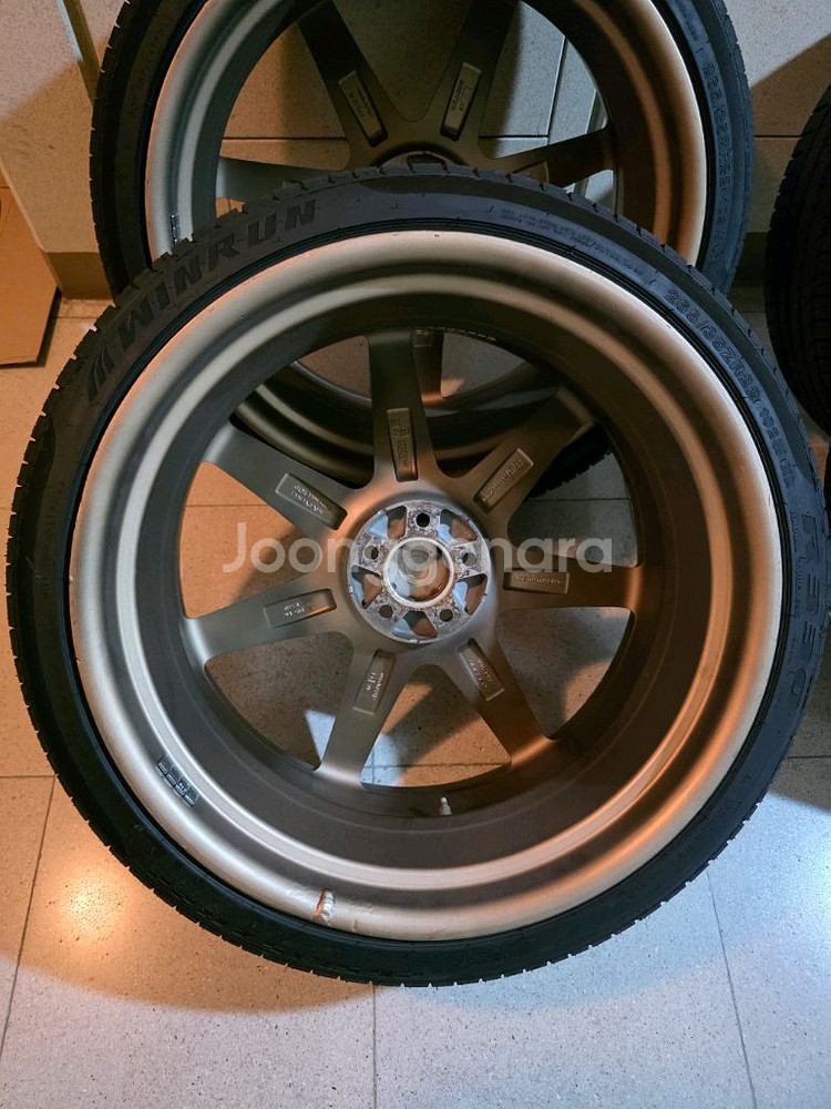 보센 CV7 22인치 하이옵셋 판매합니다.--9