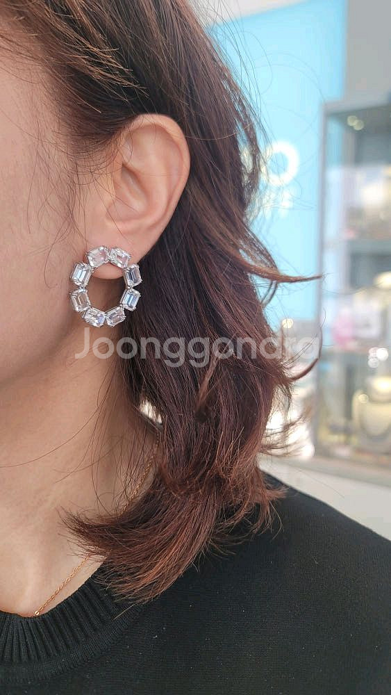 (새상품) 스와로브스키 귀걸이--3